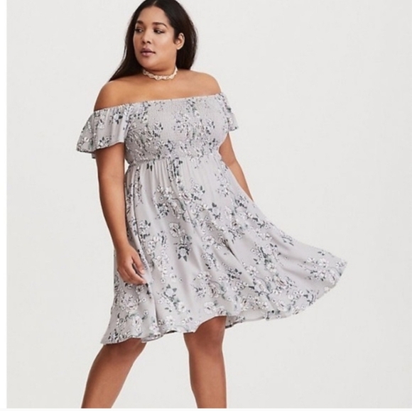 NWOT Torrid Mini Challis Smocked Floral Skater Dress - Picture 9 of 11